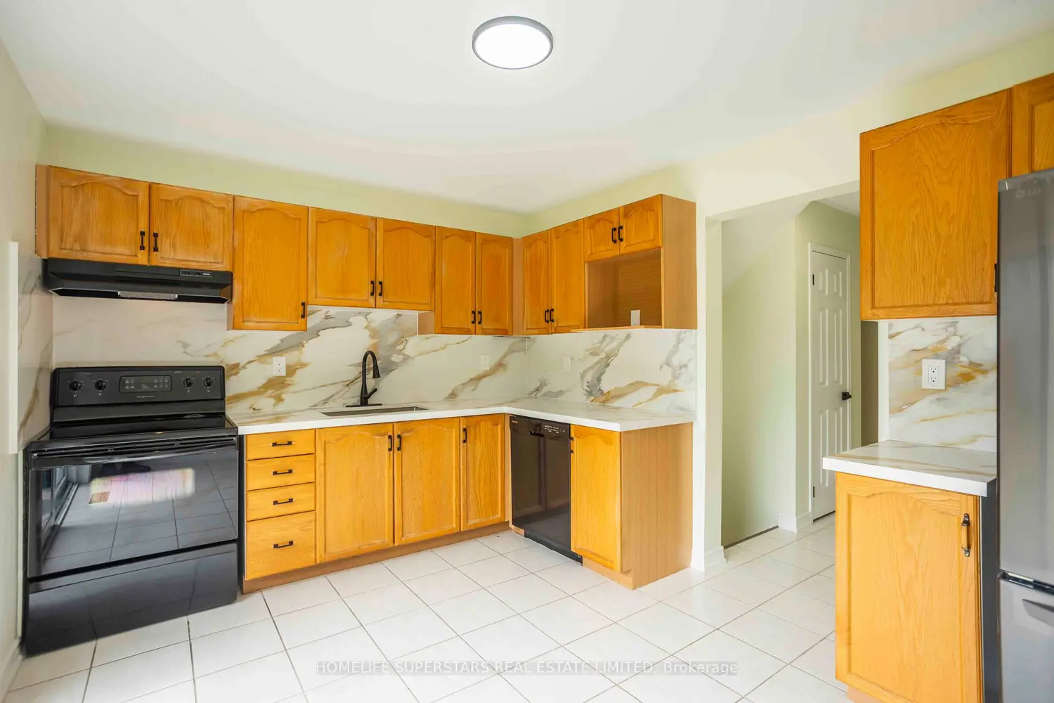 Additional image 8 of 13 Draper Crescent