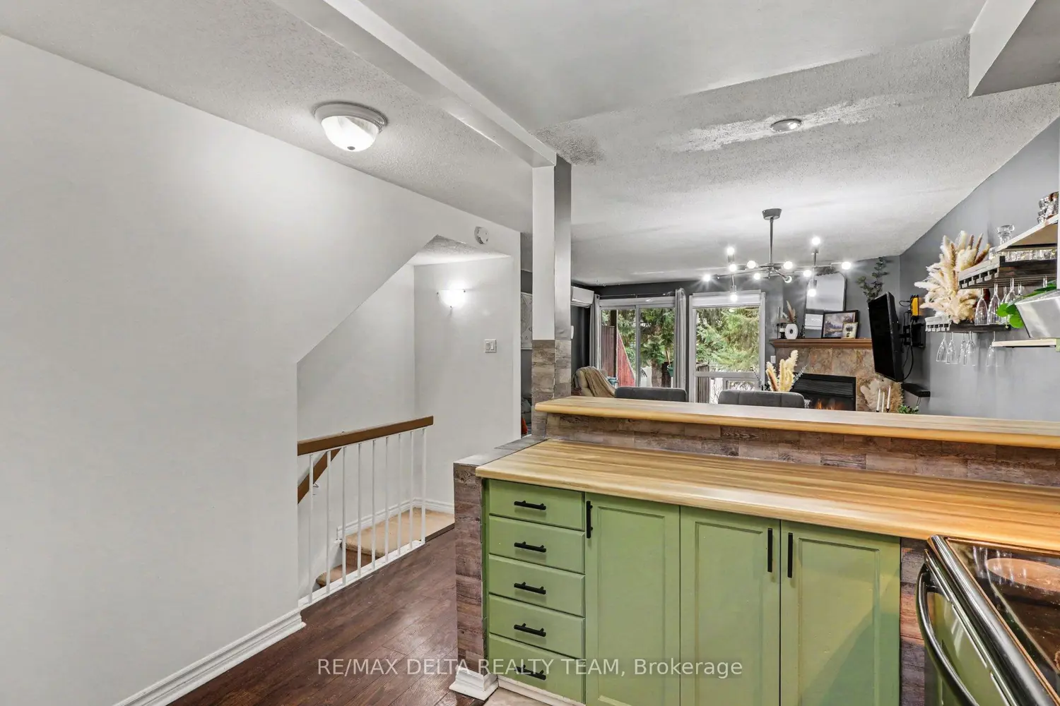 Additional image 13 of 6704 Jeanne D'arc Boulevard A