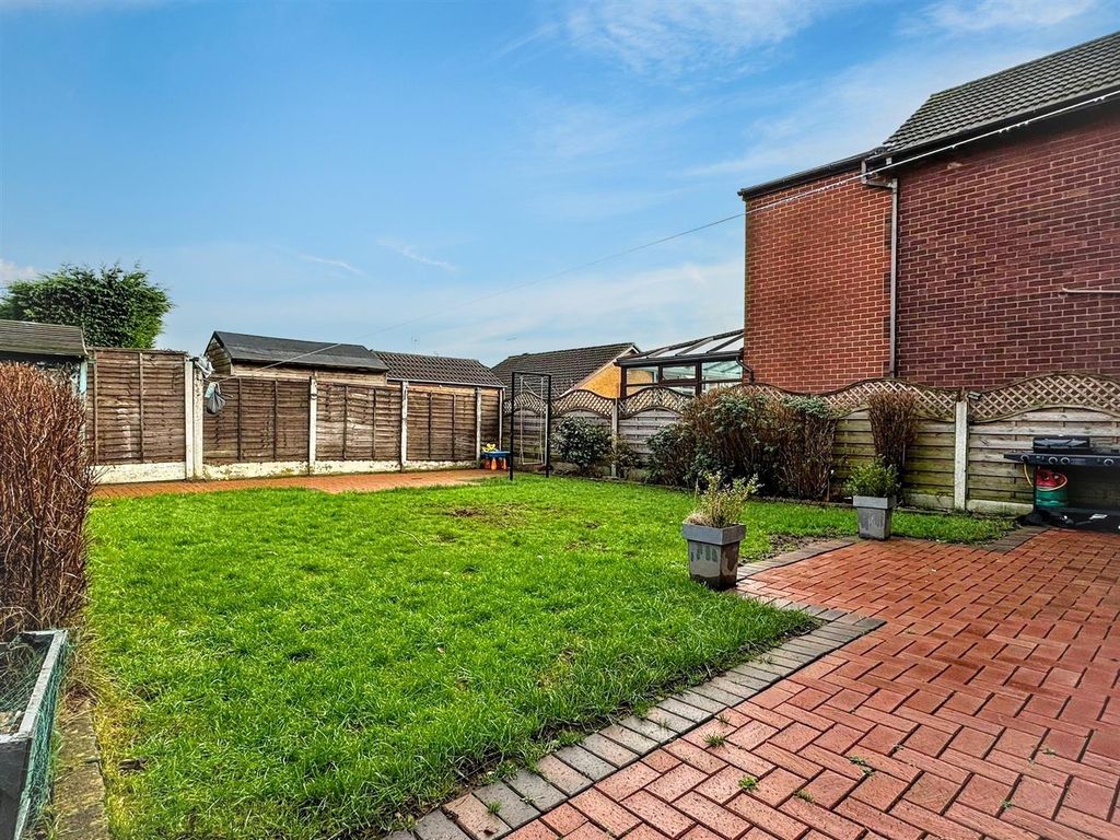 4 bed detached house for saleStation Road, Endon, Staffordshire ST9 photo 5