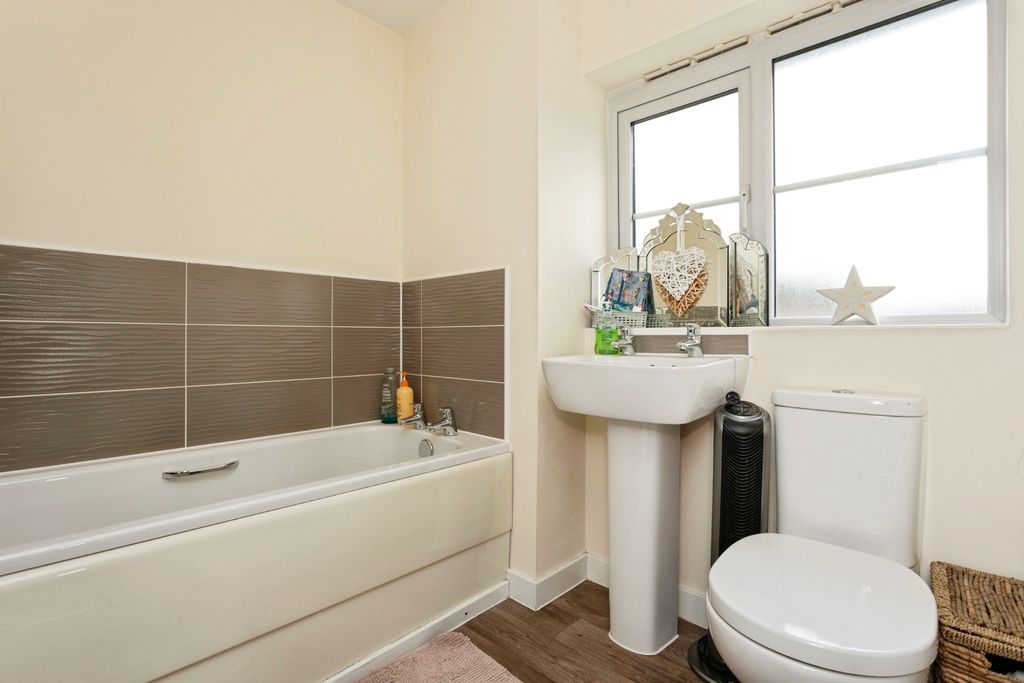 Additional image 9 of 3 bed semi-detached house for saleBrockington Road, Melton Mowbray LE13