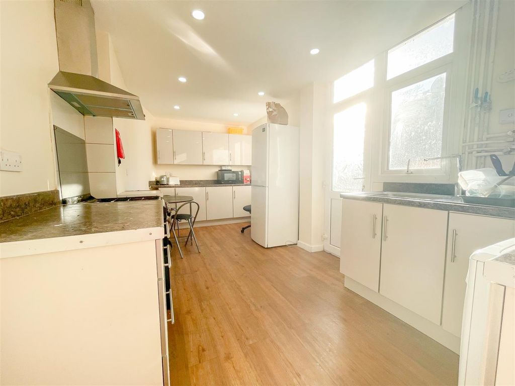 Additional image 10 of 3 bed terraced house for saleChaucer Street, Stoneygate, Leicester LE2