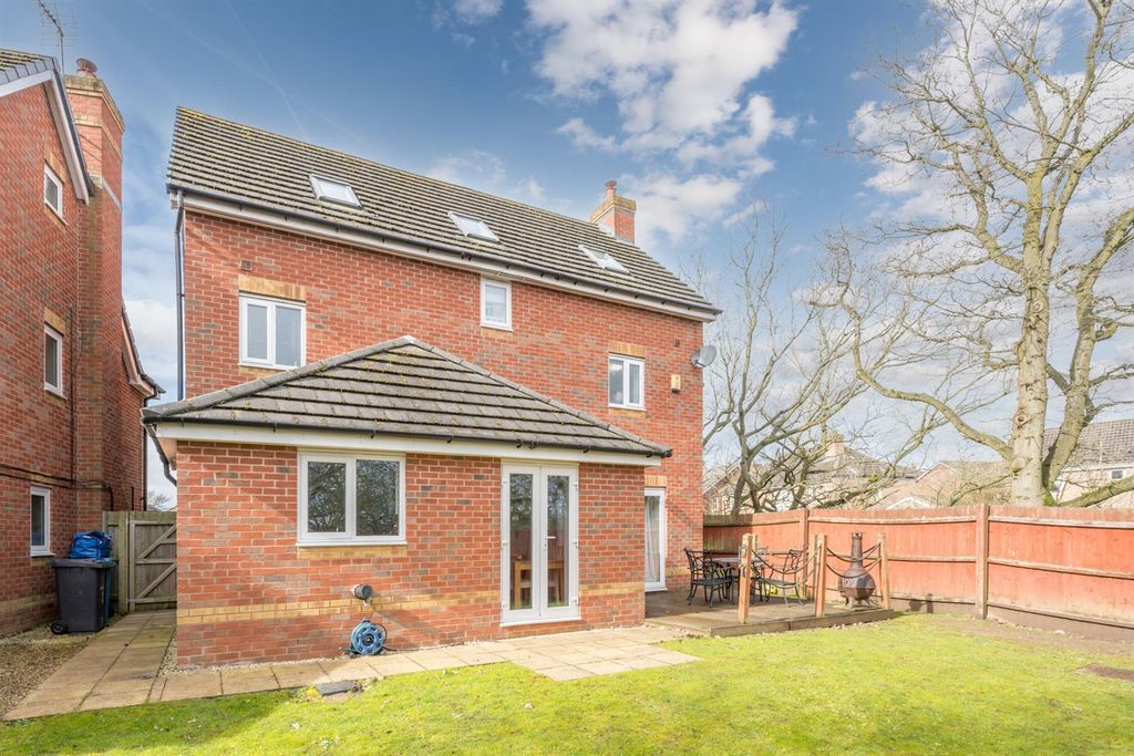 Additional image 2 of 5 bed detached house for saleOaklands, Wombourne WV5