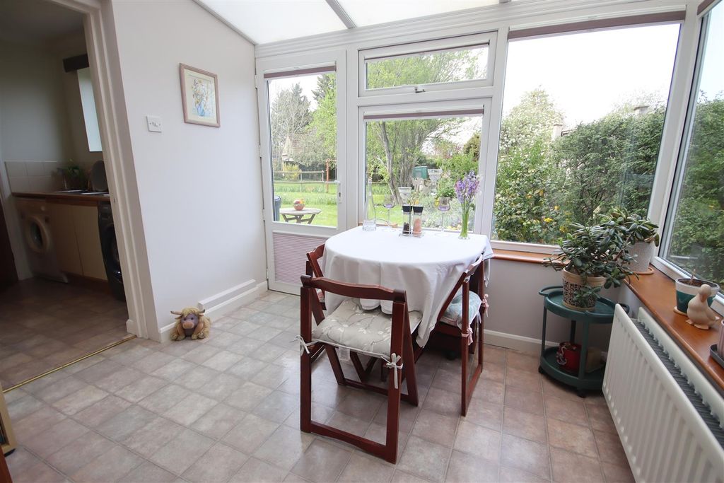 Additional image 8 of 5 bed semi-detached house for saleHardens Close, Chippenham SN15
