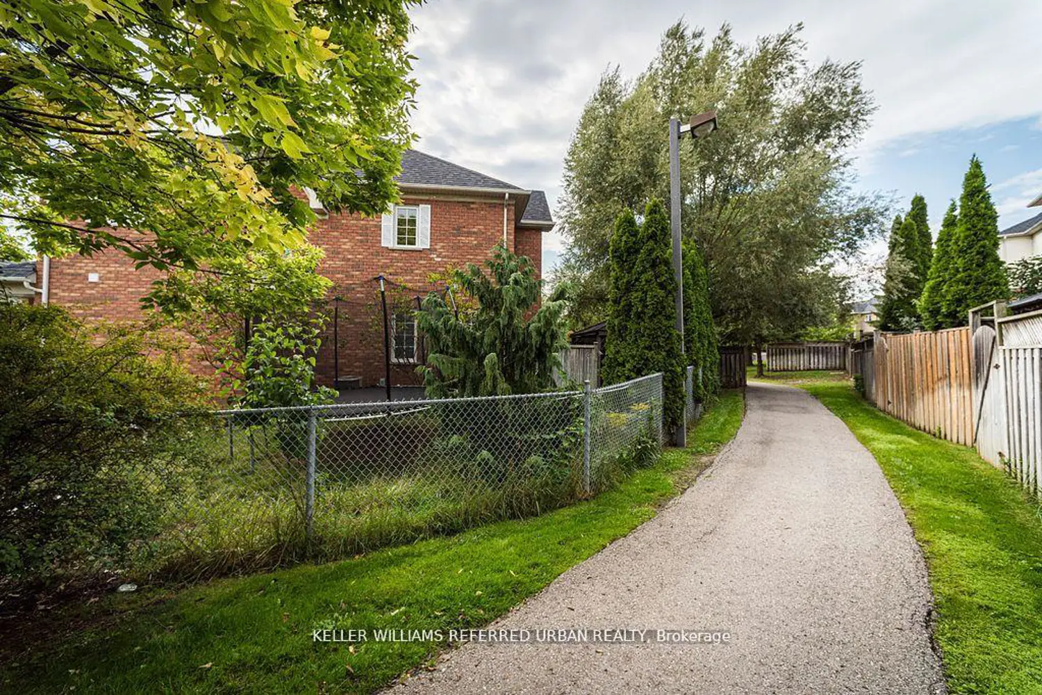 Additional image 20 of 16 Sprucedale Way 68