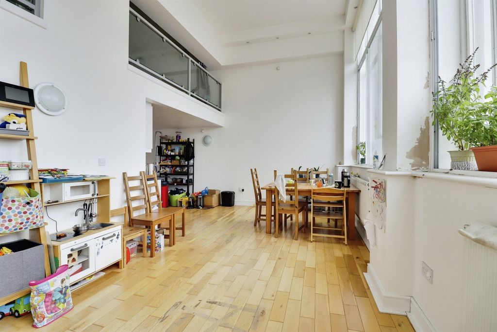Additional image 9 of 2 bed flat for saleLee Street, Leicester LE1