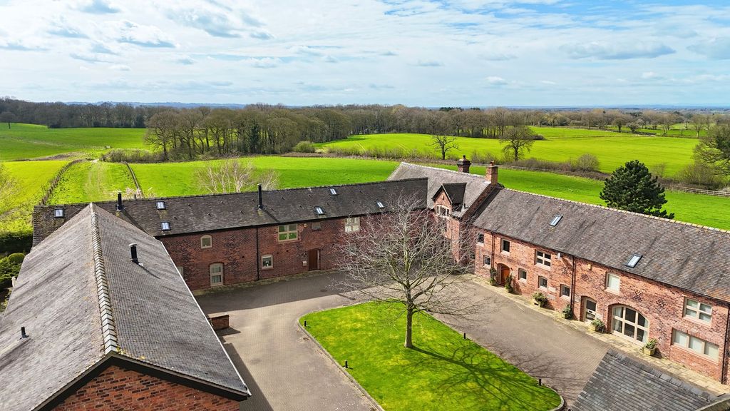 4 bed barn conversion for saleBalterley Court, Balterley CW2