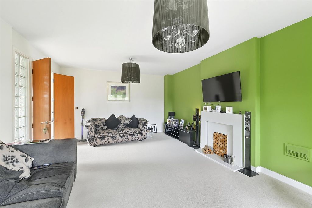 Additional image 11 of 5 bed detached house for saleFreshwater Drive, Weston, Cheshire CW2