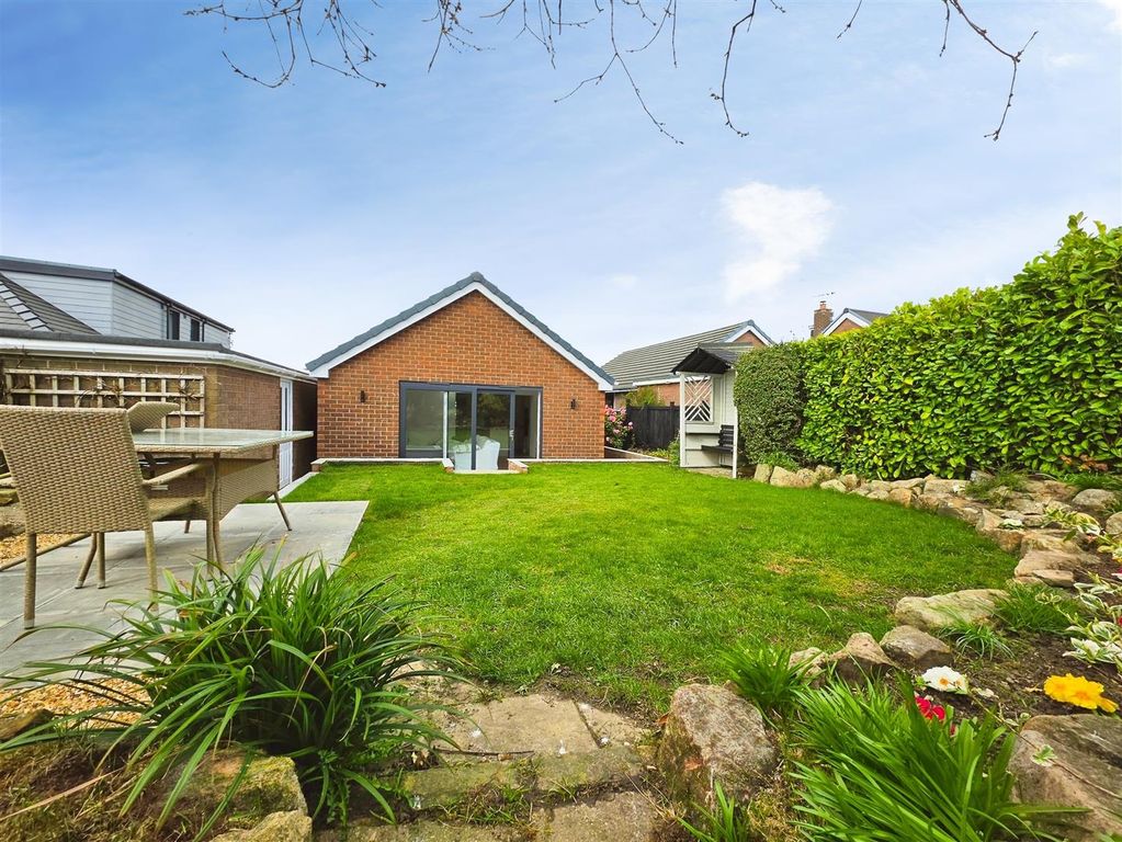 3 bed detached bungalow for saleCrossways, Biddulph, Stoke-On-Trent ST8 photo 2