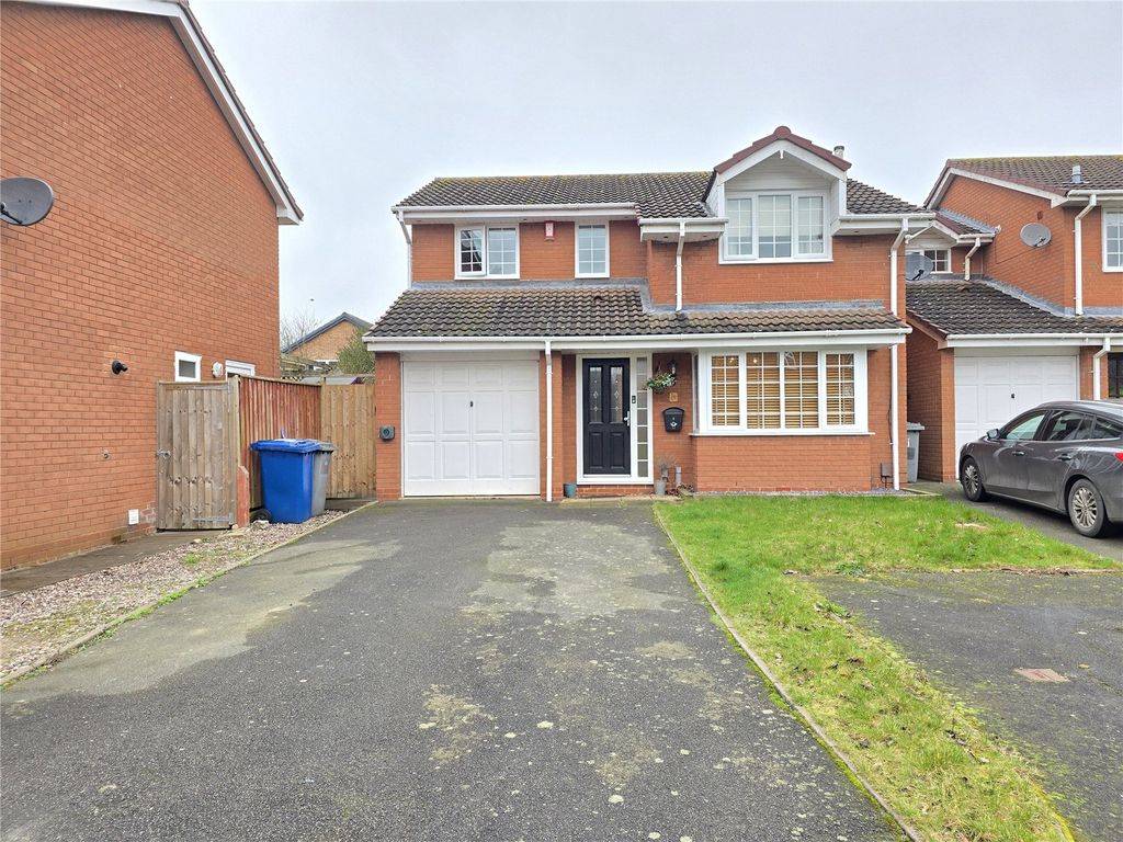 4 bed detached house for saleDorset Close, Tamworth, Staffordshire B78