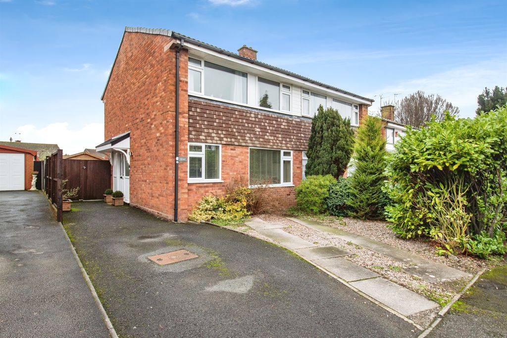 Additional image 9 of 3 bed semi-detached house for saleManor Farm Crescent, Stafford ST17