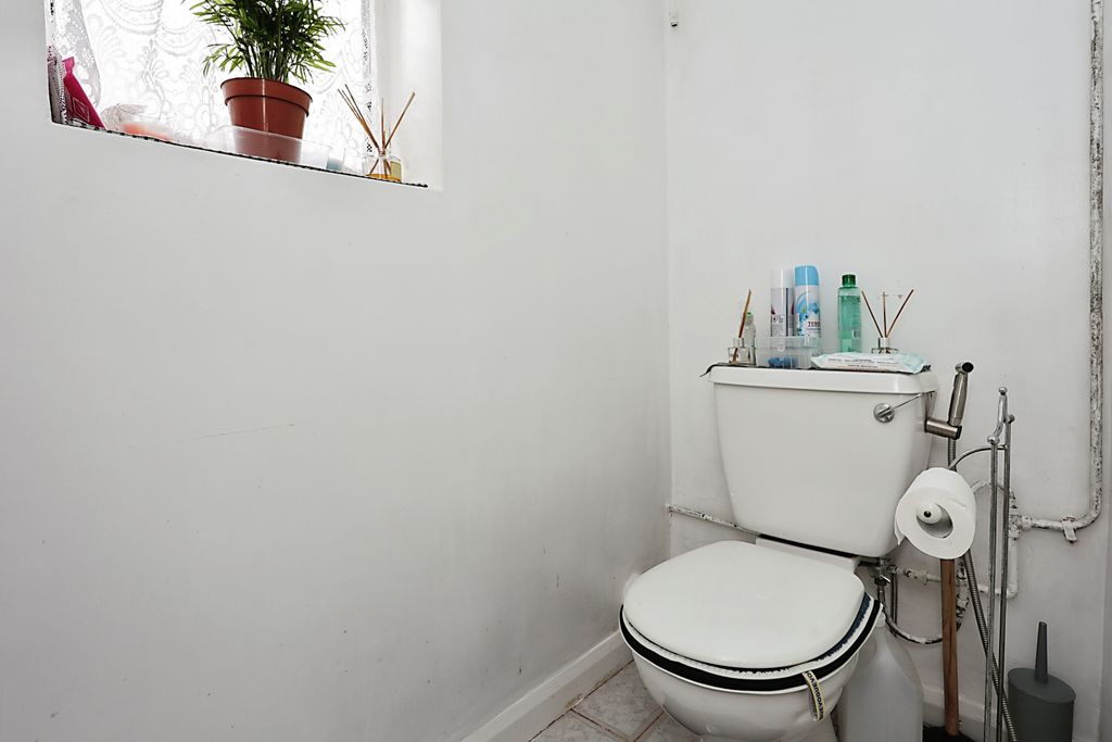 Additional image 12 of 3 bed semi-detached house for saleCartwright Street, Loughborough, Leicestershire LE11