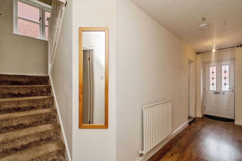 Additional image 8 of 5 bed detached house for saleClematis Drive, Pendeford, Wolverhampton WV9