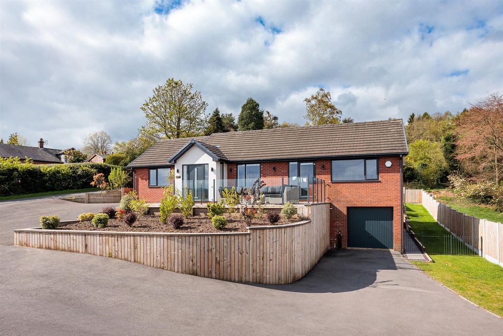 4 bed detached bungalow for saleHarewood Close, Cheadle ST10