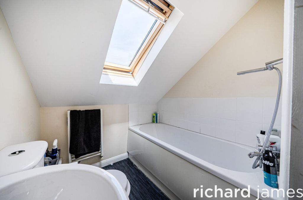 Additional image 8 of 5 bed detached house for saleRichards Close, Royal Wootton Bassett SN4