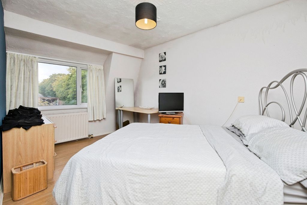 Additional image 3 of 3 bed detached house for saleLovatt Close, Stretton, Burton-On-Trent, Staffordshire DE13