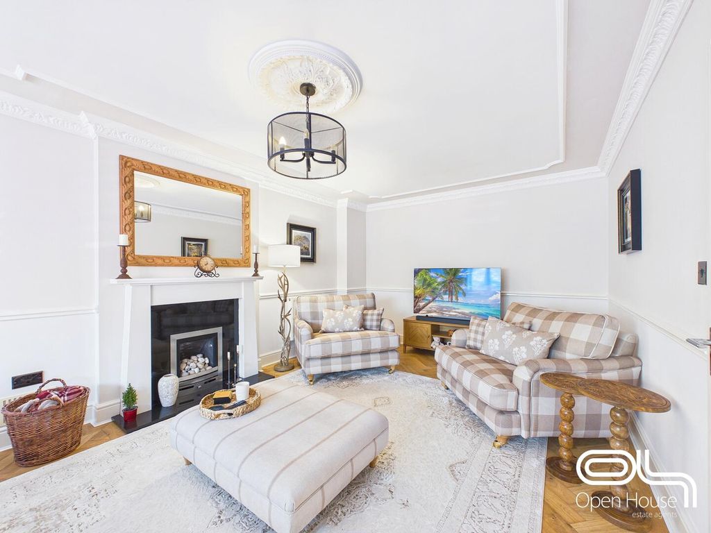 Additional image 5 of 4 bed detached house for saleGrange Court, Hixon, Stafford ST18