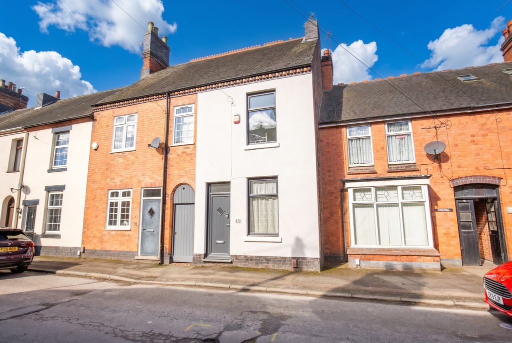3 bed terraced house for saleArden Street, Atherstone CV9