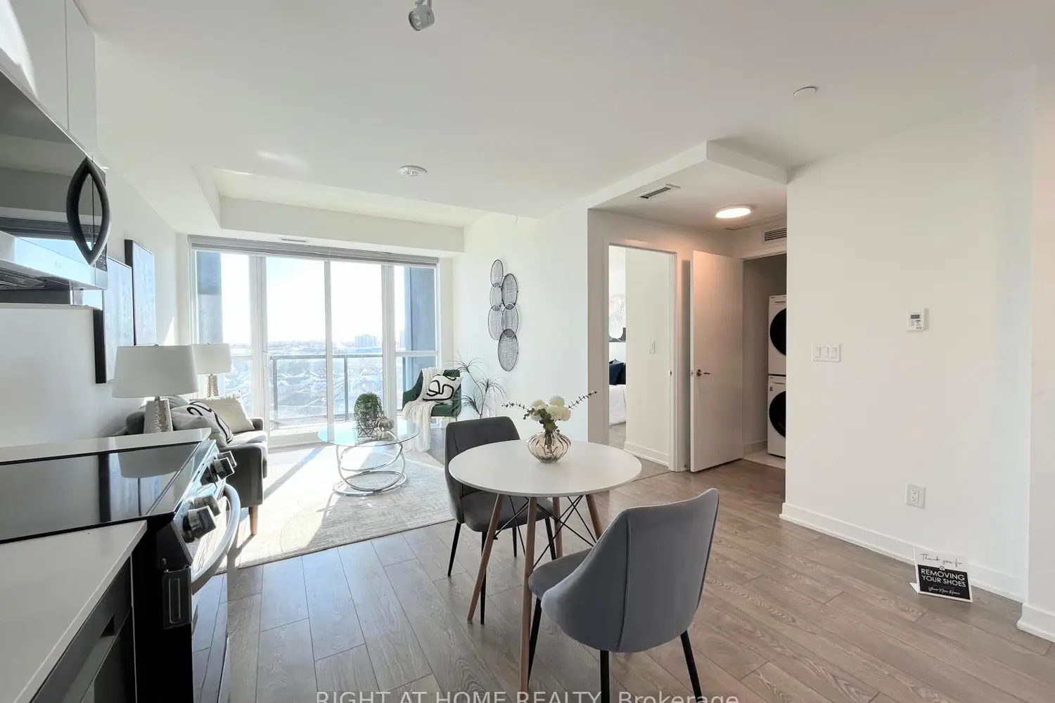 225 Malta Avenue 808 photo 4