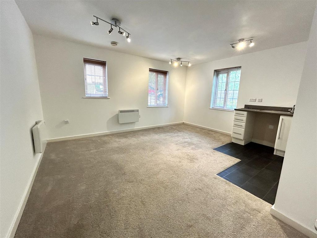 Additional image 3 of 2 bed flat for saleFlowers Yard, Chippenham SN15