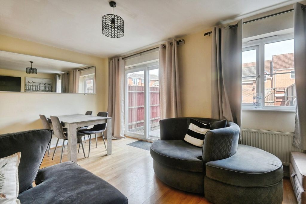 Additional image 6 of 4 bed terraced house for saleTame Close, Wilnecote, Tamworth B77
