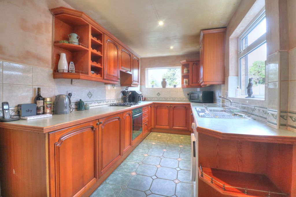 Additional image 8 of 3 bed town house for saleHuntingdon Road, Leicester LE4