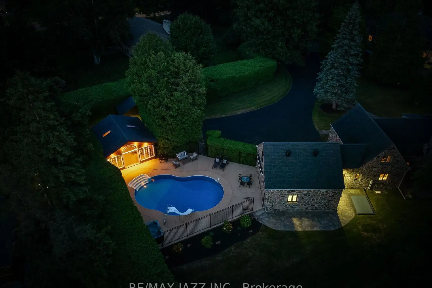 Additional image 18 of 690 Bessborough Drive