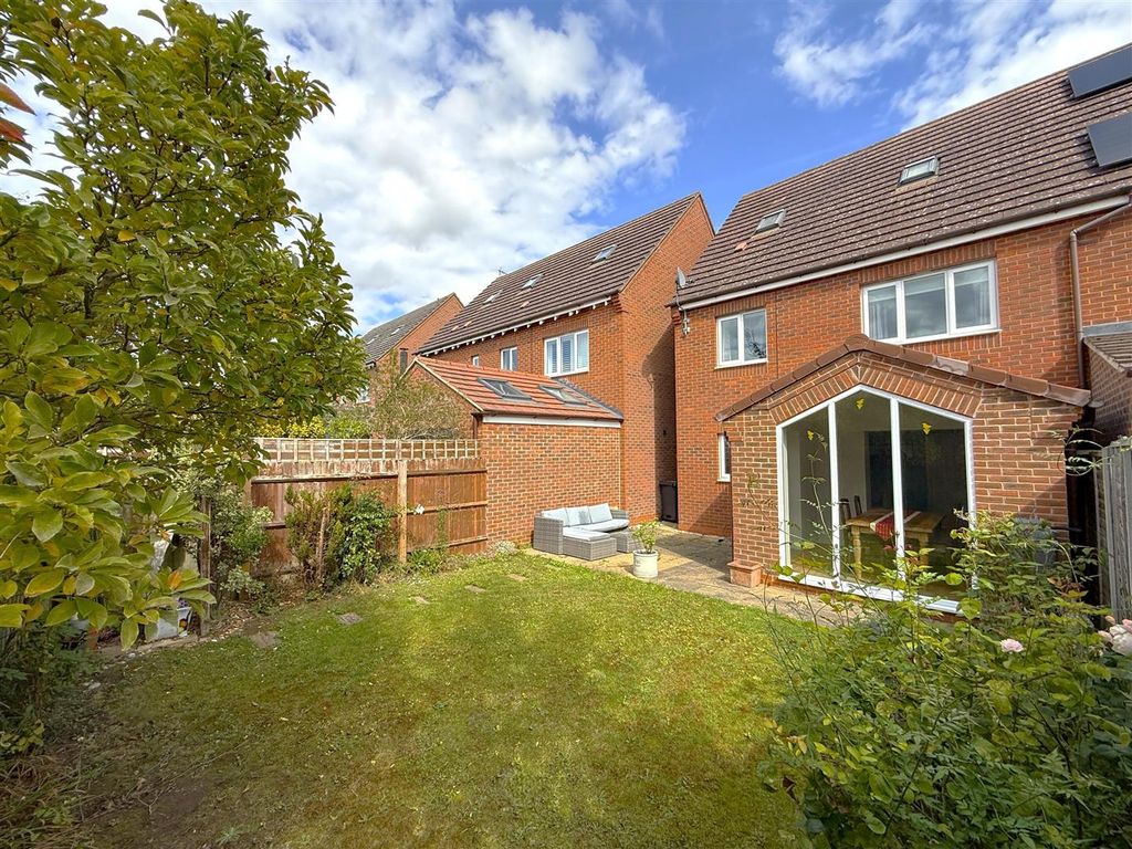 Additional image 2 of 4 bed semi-detached house for saleThe Osiers, Mountsorrel, Loughborough LE12