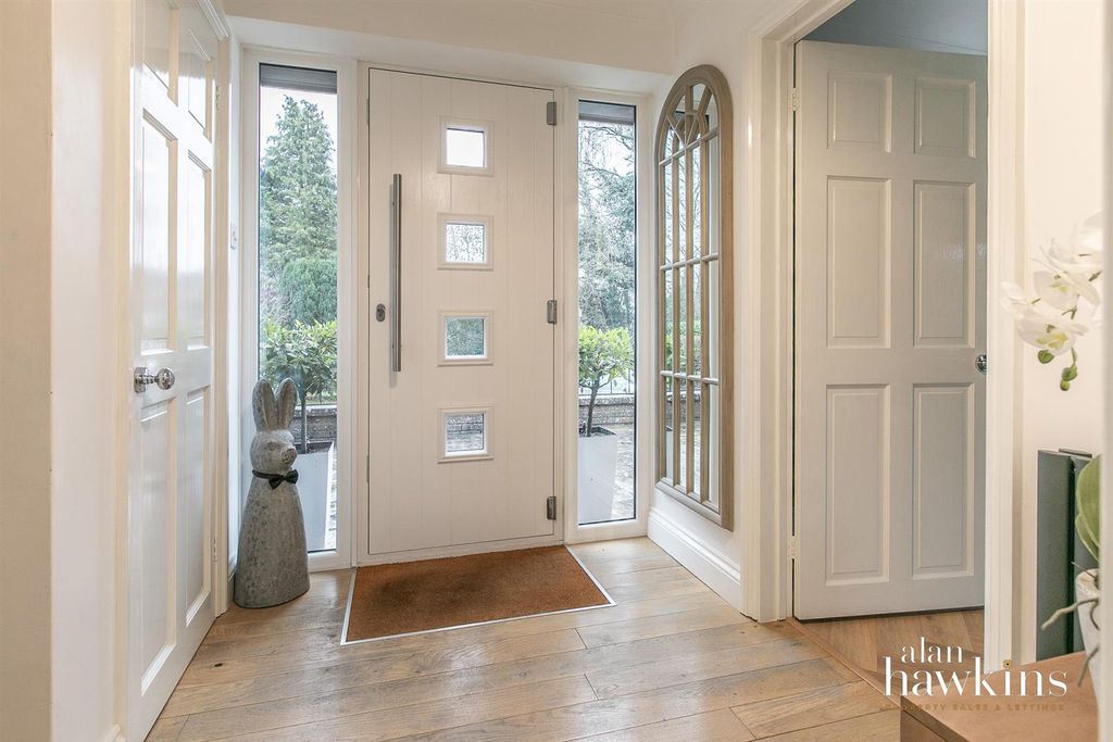 Additional image 3 of 4 bed detached bungalow for saleHales Close, Lyneham SN15