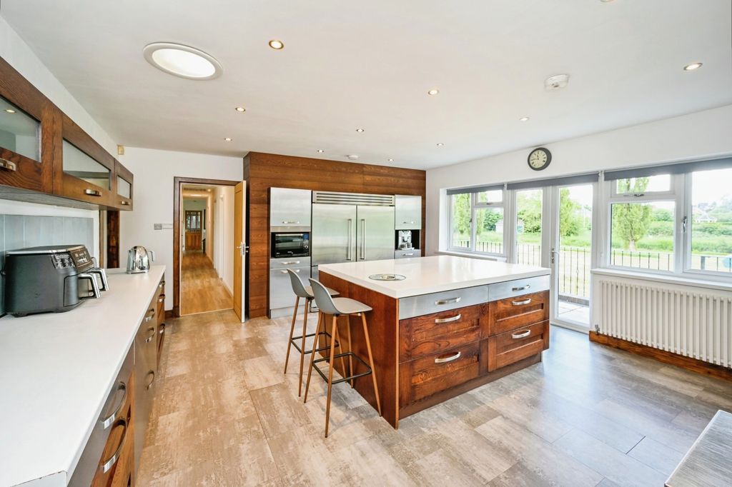 Additional image 21 of 5 bed bungalow for saleWhitgreave Lane, Great Bridgeford, Stafford, Staffordshire ST18