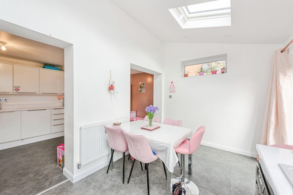 Additional image 8 of 3 bed semi-detached house for saleGlendale Court, Wilnecote, Tamworth B77