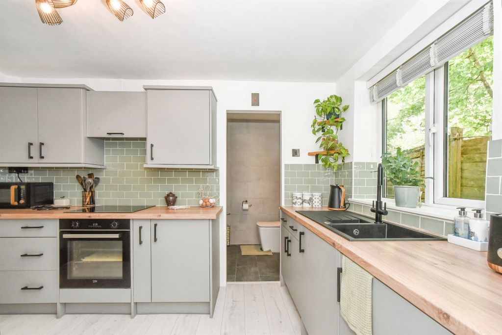 Additional image 6 of 2 bed cottage for saleBulford Road, Durrington, Salisbury SP4