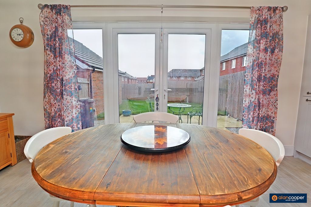 Additional image 8 of 3 bed semi-detached house for saleRoman Avenue, Heritage Fields, Nuneaton CV11