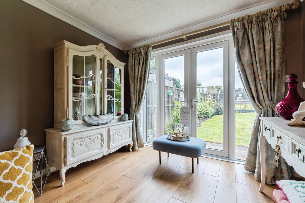 Additional image 7 of 3 bed semi-detached house for saleCliffwood Avenue, Birstall, Leicester, Leicestershire LE4
