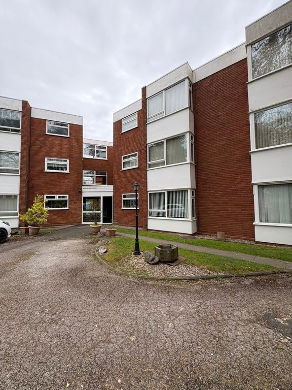 2 bed flat for saleWashington Court, Finchfield Road West, Wolverhampton, West Midlands WV3