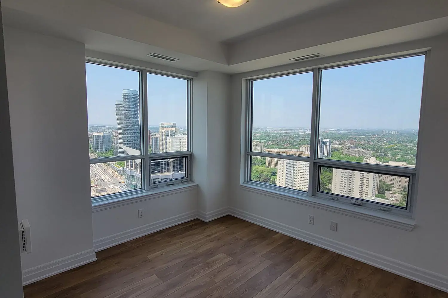 30 Elm Drive 3502 photo 4