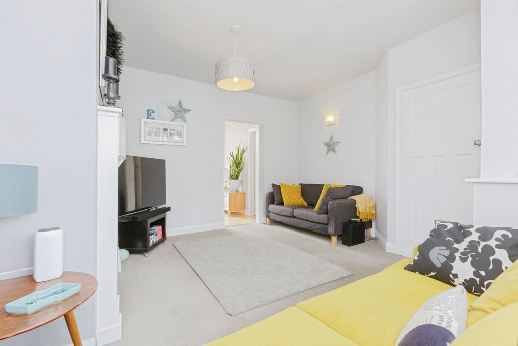 Additional image 6 of 3 bed semi-detached house for saleBirchtree Avenue, Birstall, Leicester, Leicestershire LE4