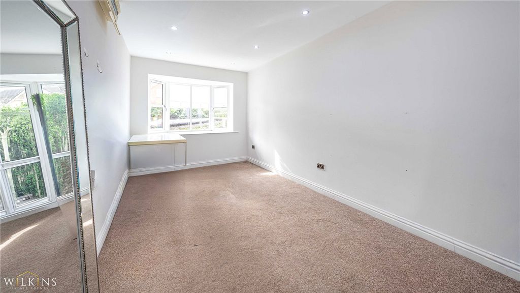 Additional image 12 of 4 bed semi-detached house for saleSuffolk Way, Tamworth, Staffordshire B78