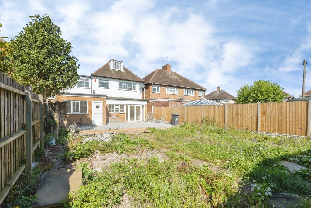 Additional image 4 of 7 bed detached house for saleSwithland Avenue, Leicester, Leicestershire LE4