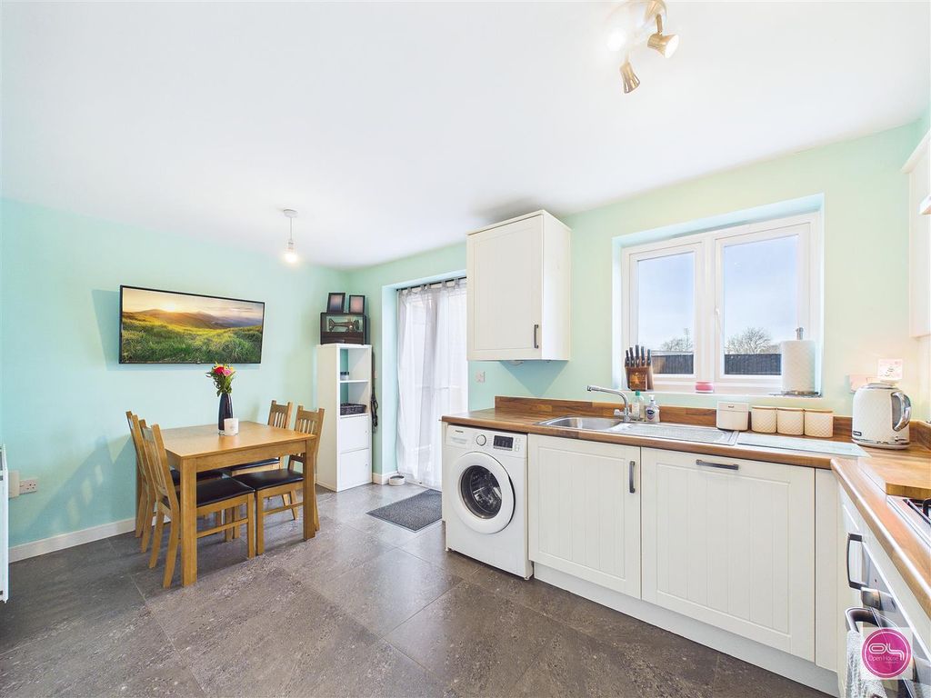 Additional image 5 of 3 bed detached house for saleCascade Close, Burton-On-Trent DE14