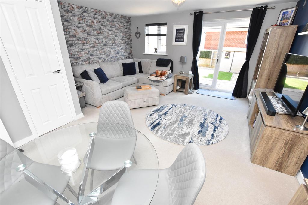 Additional image 3 of 3 bed semi-detached house for saleHaines Drive, Sileby, Loughborough LE12