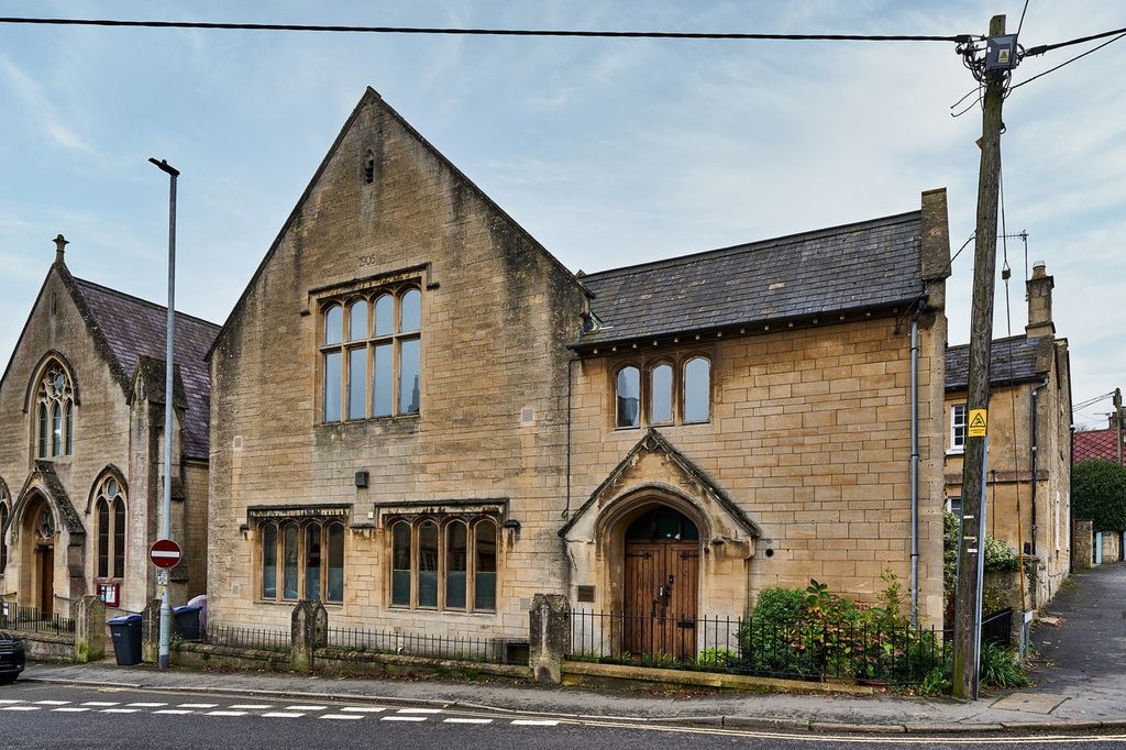3 bed semi-detached house for saleBox, Wiltshire SN13