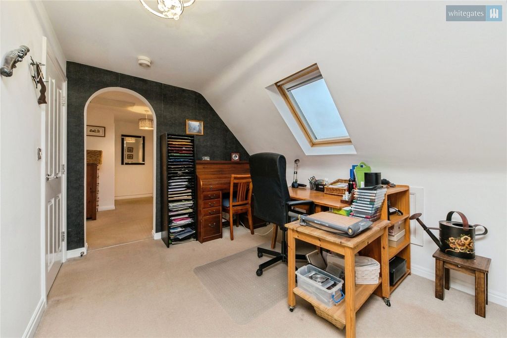 Additional image 27 of 5 bed detached house for saleSt. Augustines Drive, Weston, Crewe, Cheshire CW2