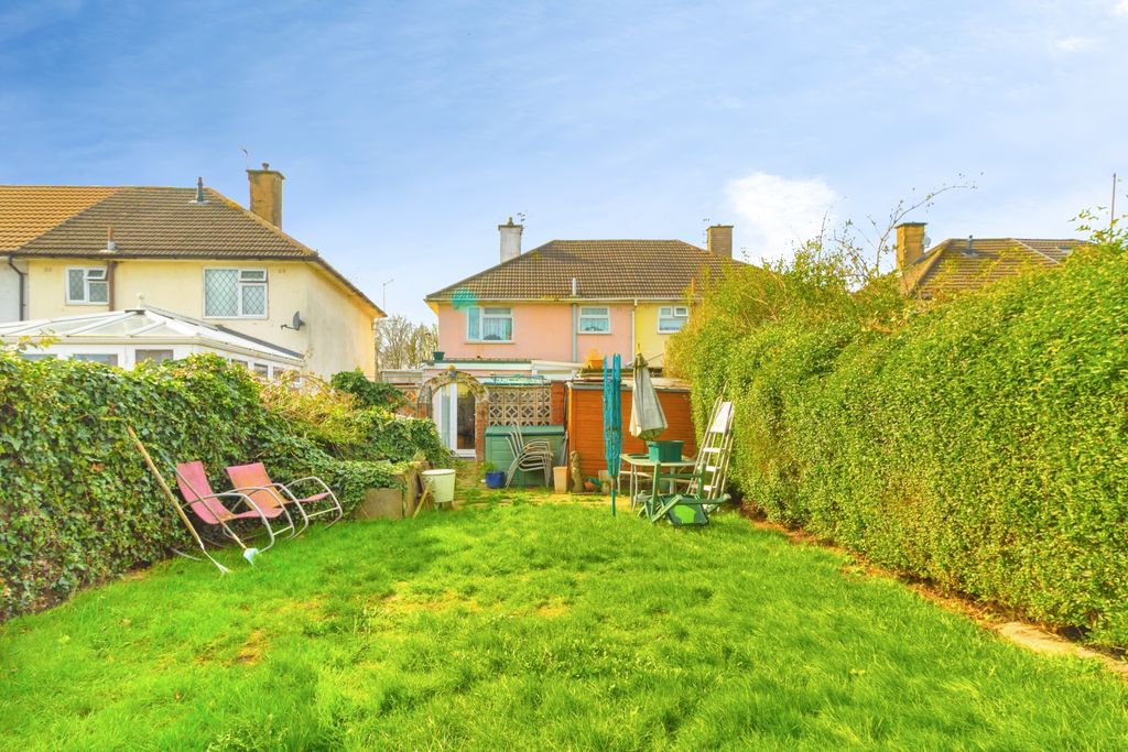Additional image 7 of 3 bed semi-detached house for saleBeaumont Leys Lane, Leicester LE4