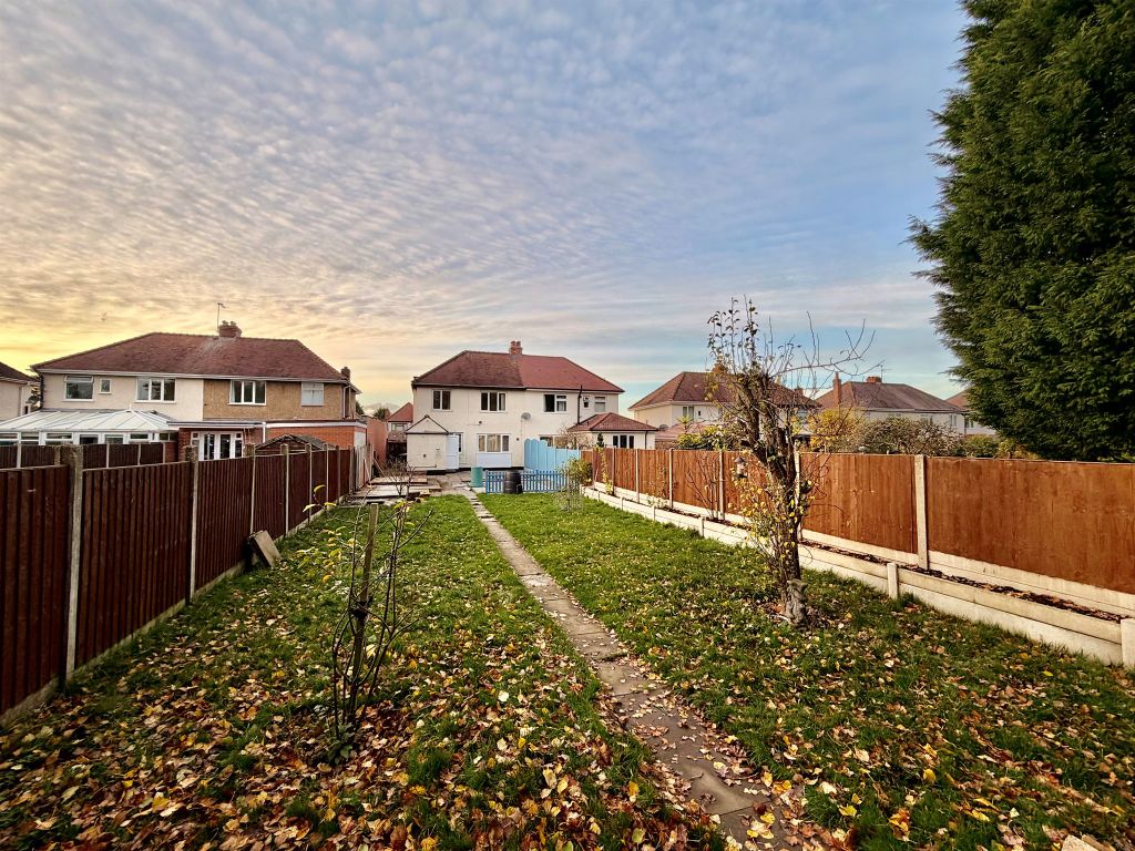 Additional image 2 of 3 bed semi-detached house for saleOxbarn Avenue, Bradmore, Wolverhampton WV3
