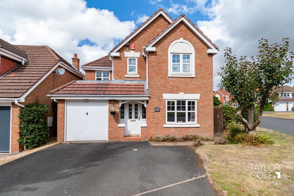 4 bed detached house for saleKensington Drive, Tamworth B79