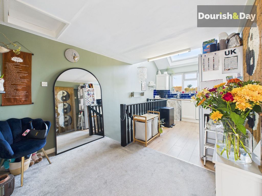 2 bed flat for salePipe Gate, Old Creamery TF9 photo 2