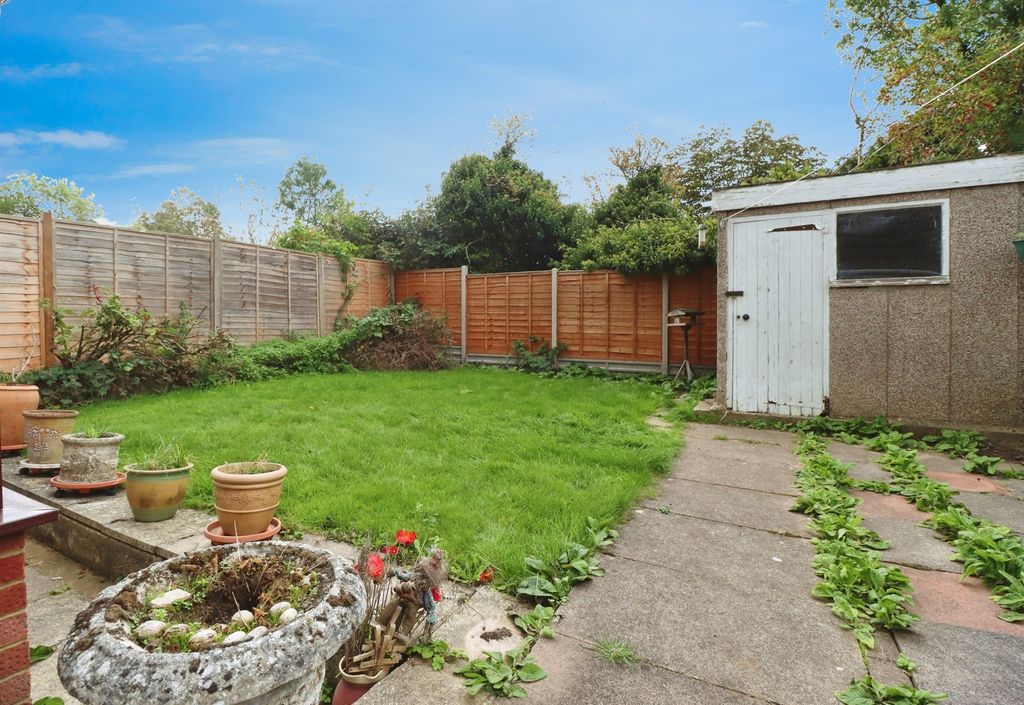 Additional image 4 of 3 bed semi-detached house for saleRookwell Drive, Market Harborough LE16