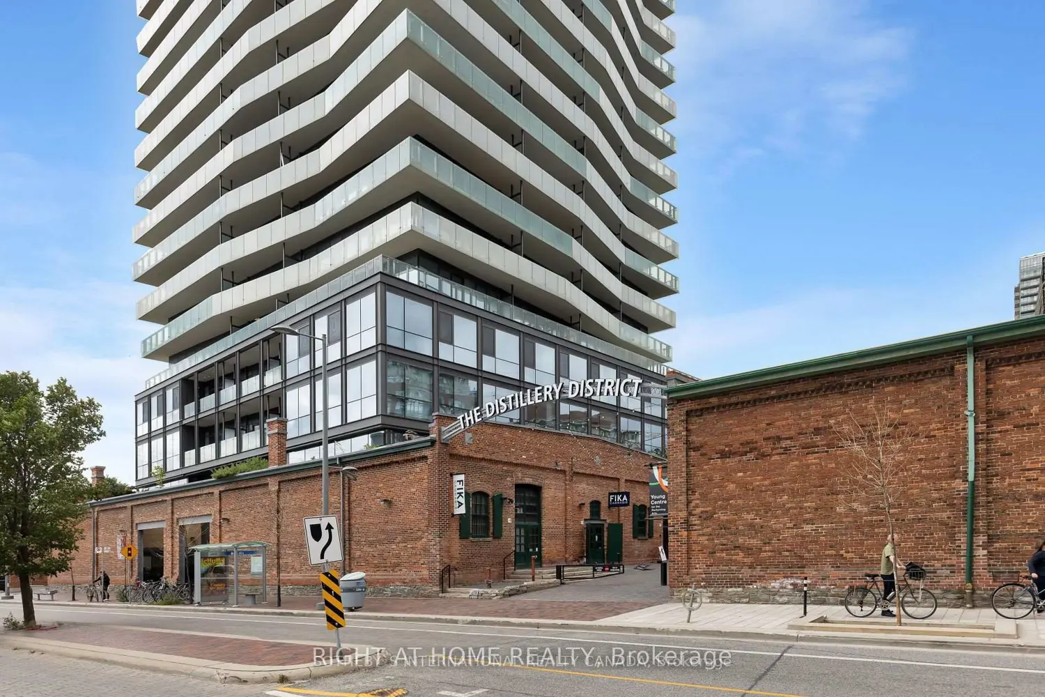 390 Cherry Street 1405
