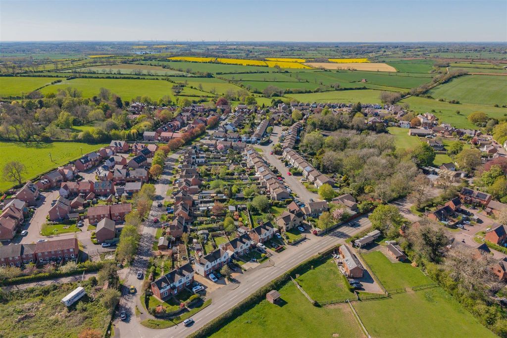 Additional image 25 of 3 bed semi-detached house for sale- Northampton Road, Welford NN6