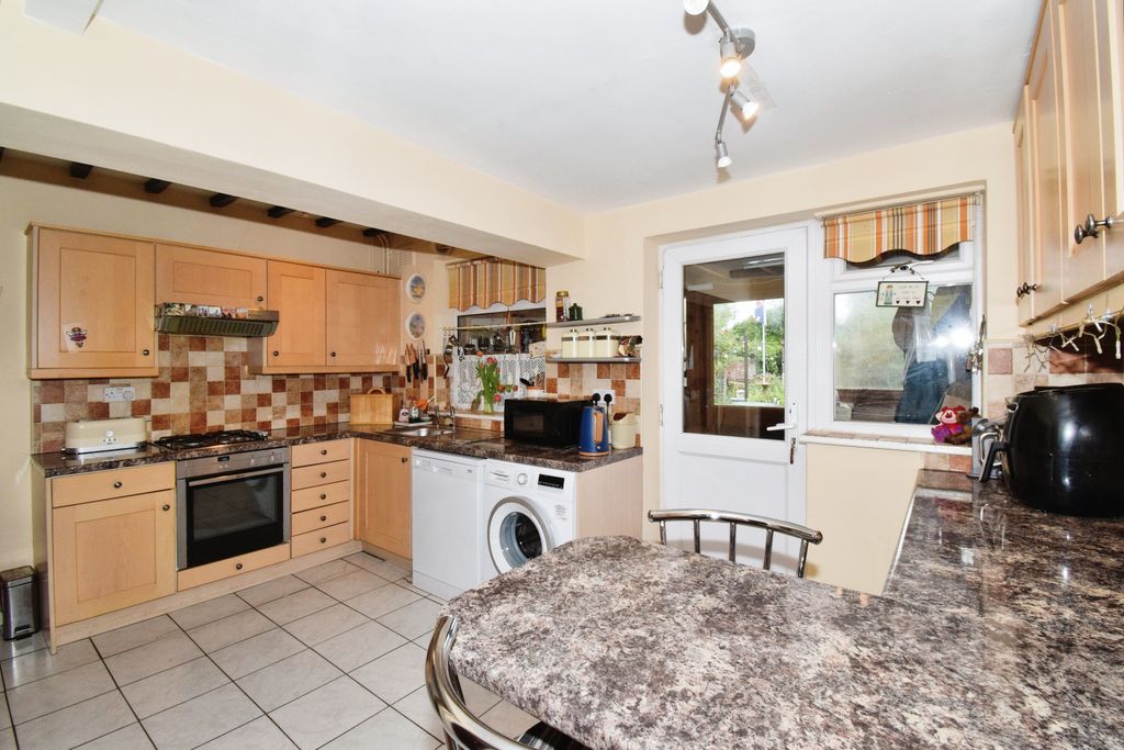 Additional image 4 of 3 bed semi-detached house for saleLambourne Road, Birstall, Leicester, Leicestershire LE4